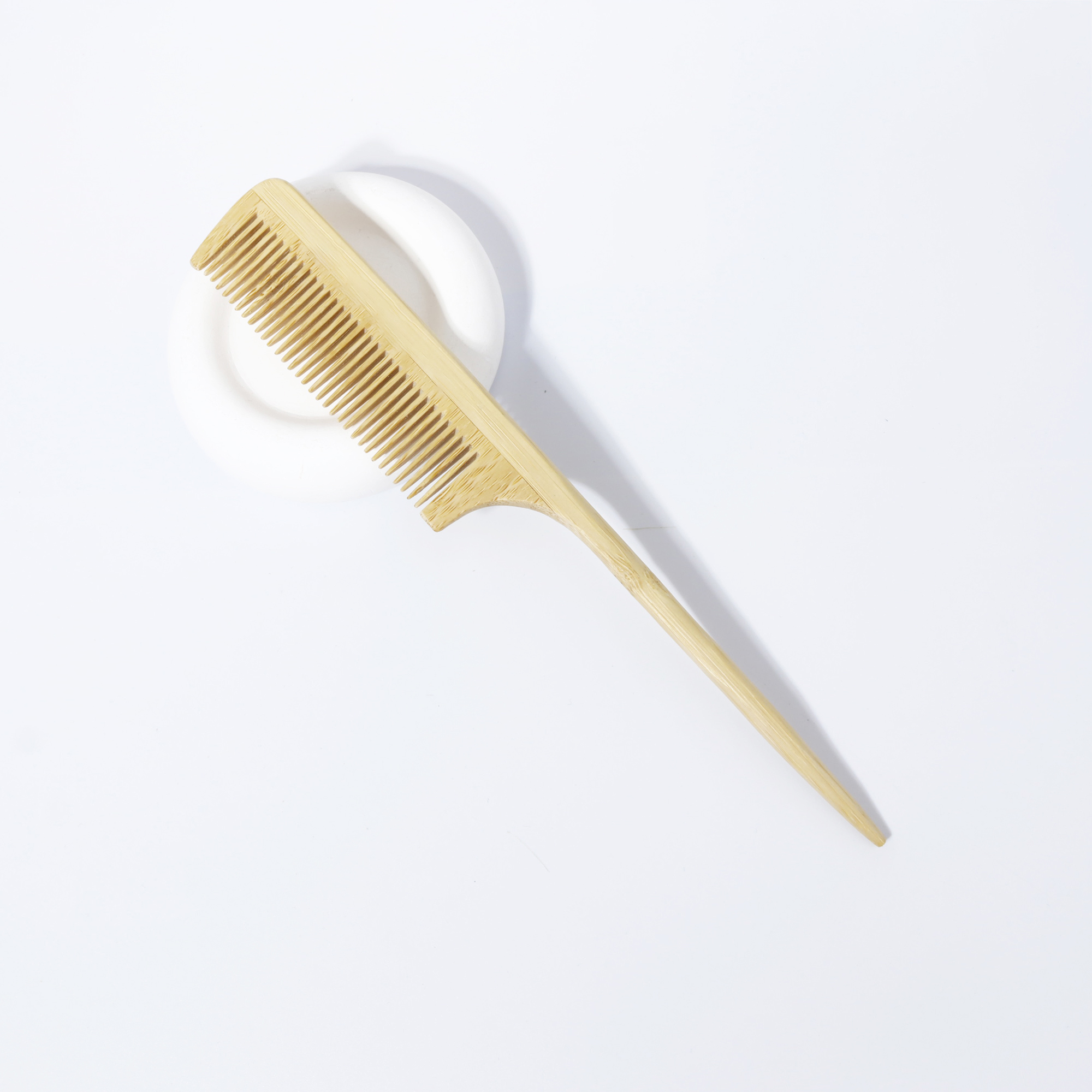 Wooden pointed tail comb,fine  - đánh giá và giá Hair Care Ordinary