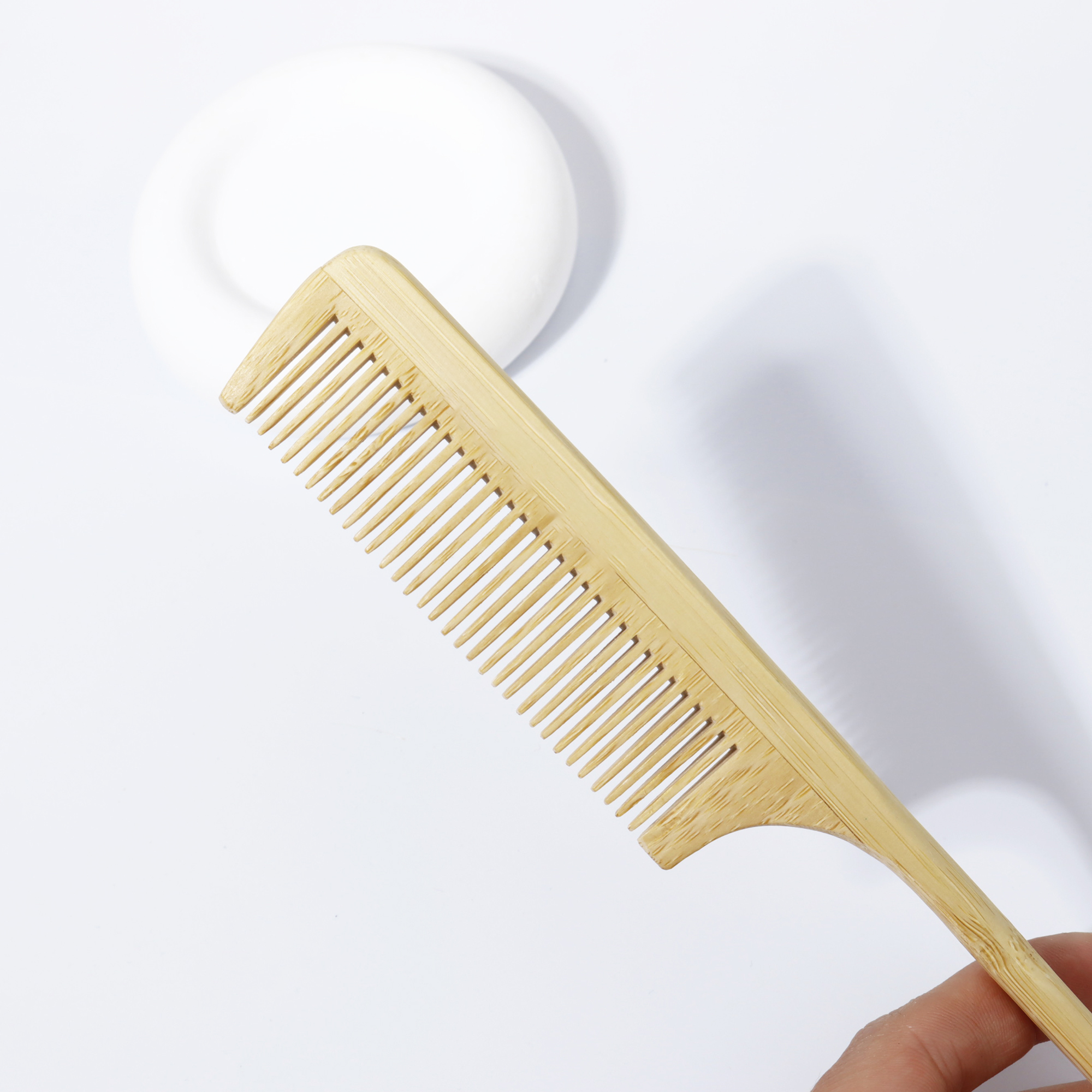 Wooden pointed tail comb,fine  - đánh giá và giá Hair Care Ordinary